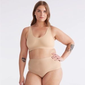 Knix LuxeLift Pullover Bra in Beige